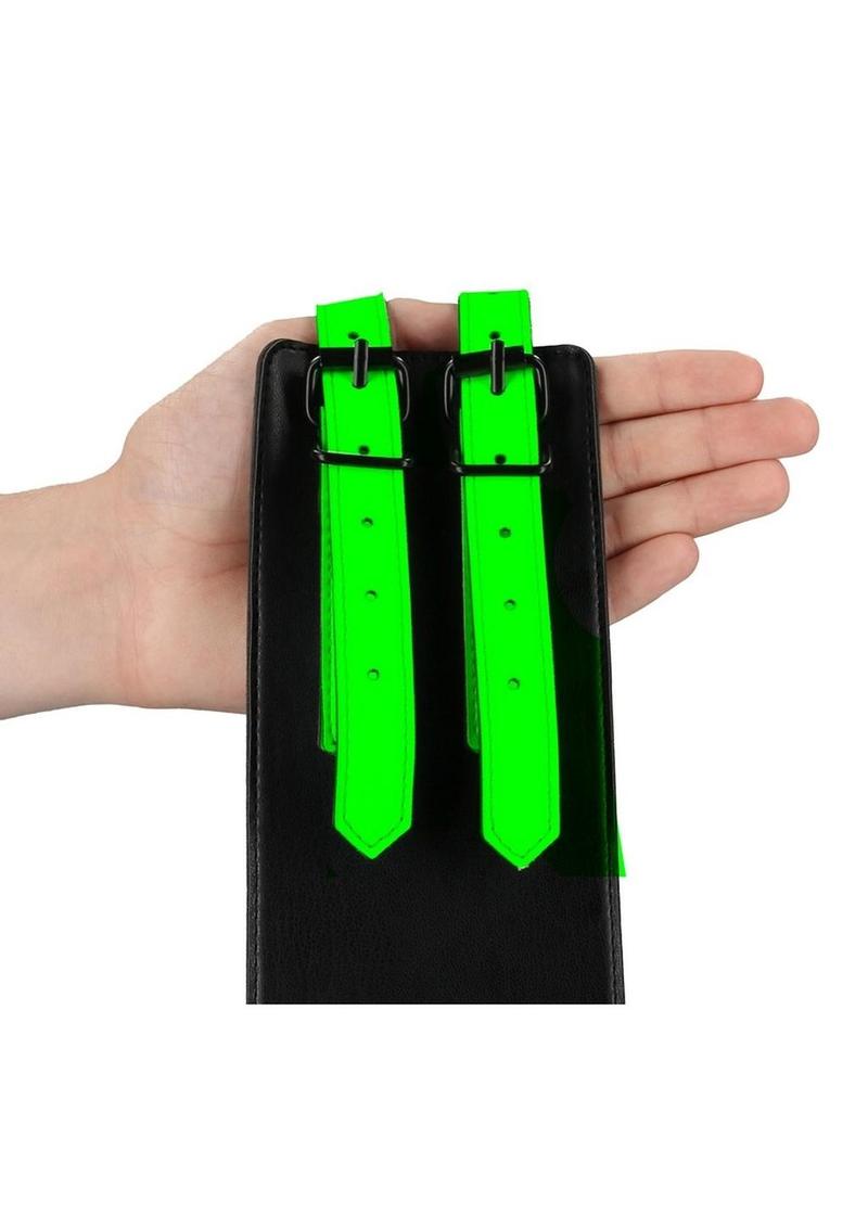 Load image into Gallery viewer, Ouch! Thigh Cuffs with Belt and Handcuffs
